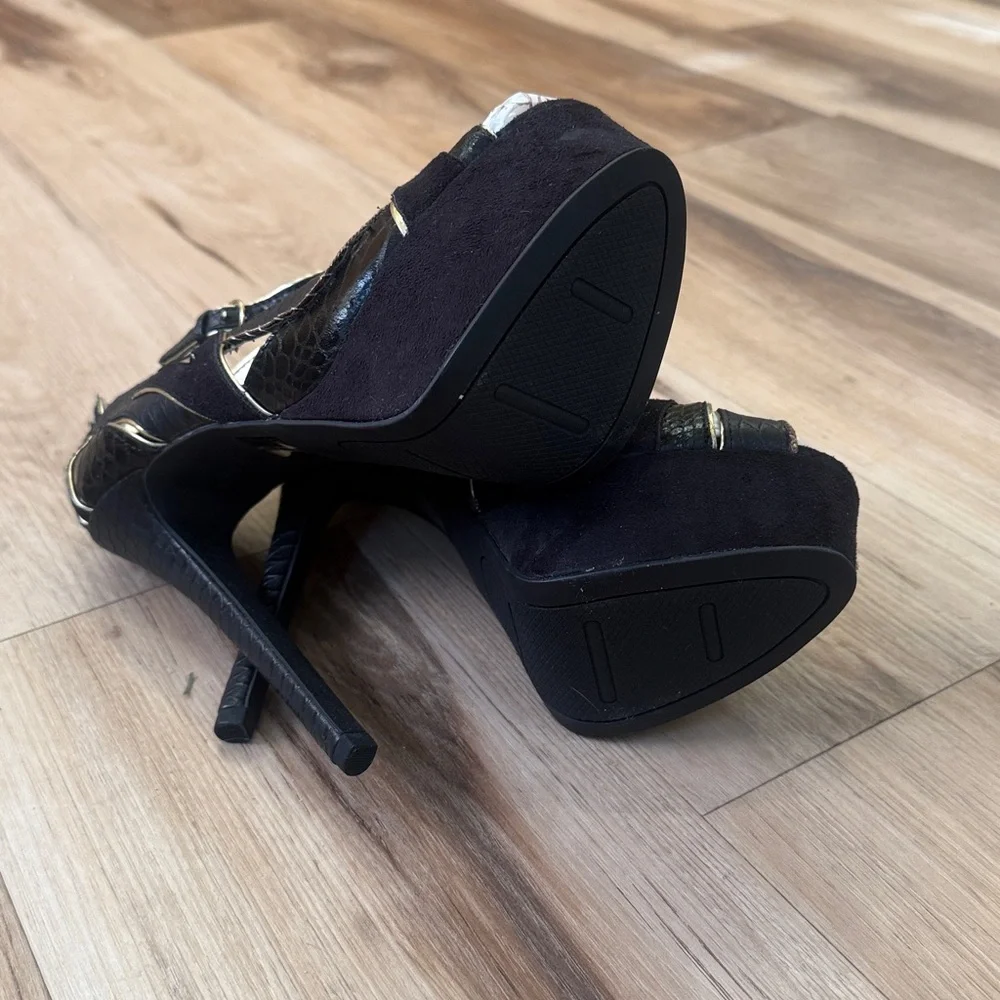 bebe Clarissa Black and Gold Platform High Heel Sandals